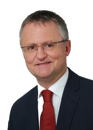 Dipl.-Kfm. Josef Achatz