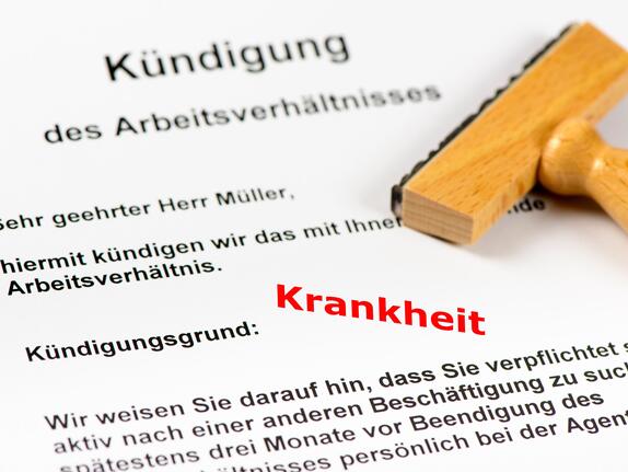 Kündigung wegen Krankheit: Häufige Fehler vermeiden