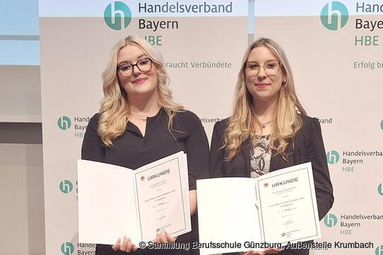 Siegerinnen (v.l.): Darlien Paulduro und Romy Elena Baumann.