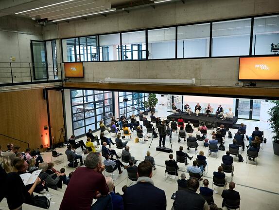 Oberbayern: Neuer Retail Talk der Rid Stiftung