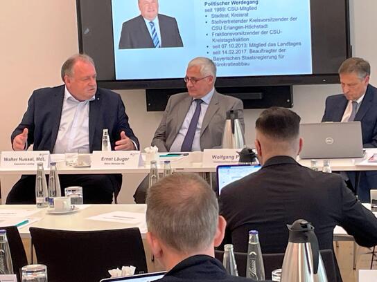 v.l.: Walter Nussel, MdL mit HBE-Präsident Ernst Läuger und HBE Hauptgeschäftsführer Wolfgang Puff.