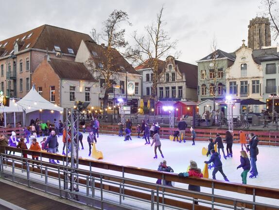 Roth: Weihnachtliche Innenstadt mit einer Eisbahn?