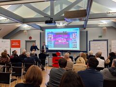 Aichach: „Abend der Aichacher Innenstadt“, der Aktionsgemeinschaft Aichach e.V. und des Handelsverbandes Bayern e.V.