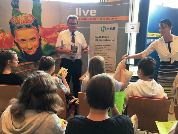 Amberg: HBE auf Ausbildungsmesse