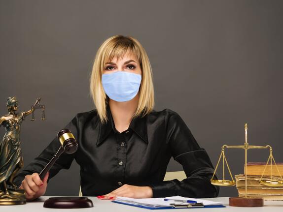 Infektionsschutzmaßnahmenverordnung: Weitere Normenkontrollanträge abgelehnt