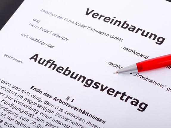 Aufhebungsvertrag: Fristen, Vor- und Nachteile, häufige Fehler