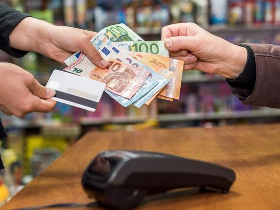 Bezahlverhalten der Kunden: Bar oder mit Karte?