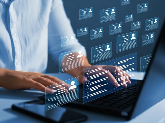 Fachkräftemangel: Mit Digital Recruiting Mitarbeiter finden und binden