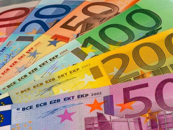 Gehälter, Löhne und Ausbildungsvergütungen: Tarifverträge 2021 zum Download 