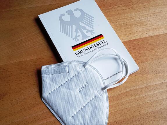 Ungleichbehandlung bei Corona-Hilfen: Klagefrist läuft Ende April aus