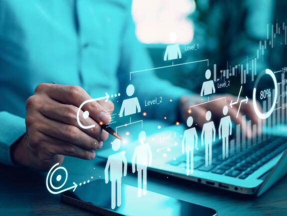 KI-Nutzung im Handel: Mitarbeiterschulung vorgeschrieben