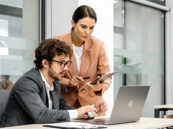 Cybersicherheit im Handel: Mitarbeiter für digitale Risiken sensibilisieren