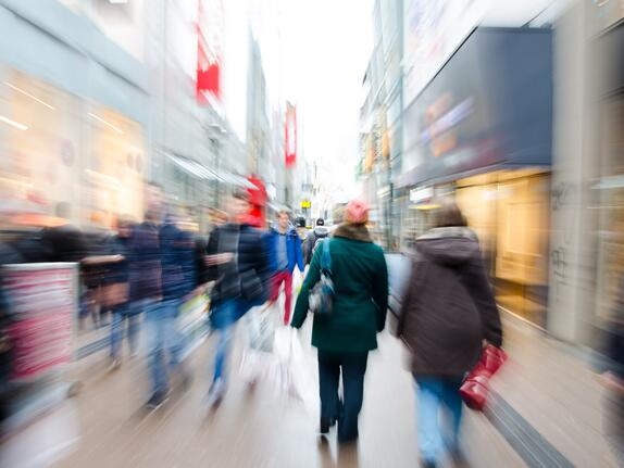 Einkaufen ohne Maske: Erwartungsgemäß keine positiven Auswirkungen auf die Umsätze