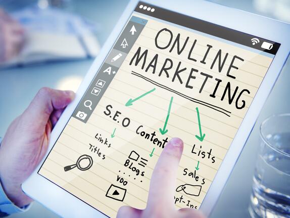 Verkäufer*in 4.0: Machen Sie sich und Ihre Mitarbeiter kostenlos fit im Online-Marketing