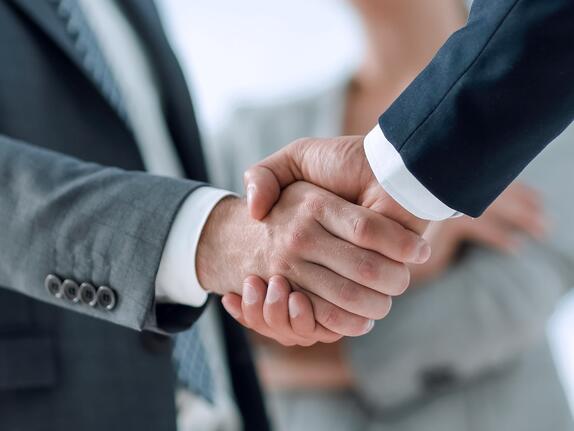 Datenschutz, Mitarbeiterschulung, Arbeitsschutz: Exklusive Konditionen für HBE-Mitglieder