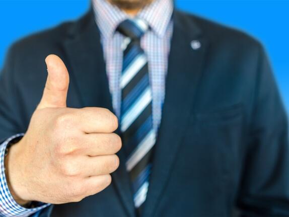 HDE-Konsumbarometer: Stimmung der Verbraucher hellt sich wieder auf