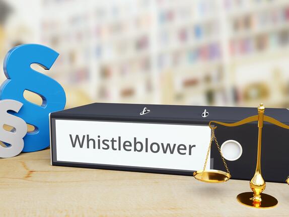 Hinweisgeberschutzgesetz: Schonfrist für kleine und mittlere Unternehmen vorbei