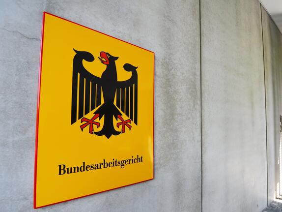 Kündigung und Freistellung: Bundesarbeitsgericht verschärft Anforderungen