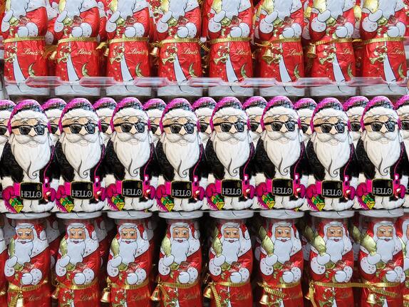 Nikolaus: Einzelhandel rechnet mit Milliardenumsatz