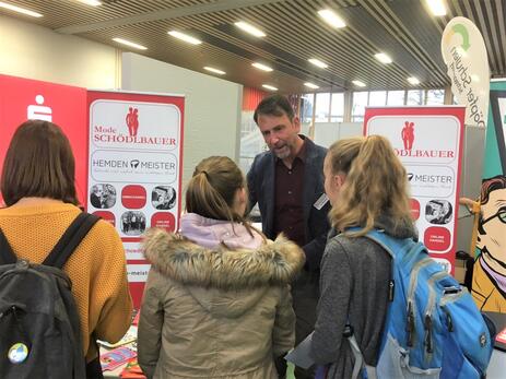 HBE-Ortsvorsitzender Peter Schödlbauer steht Rede und Antwort