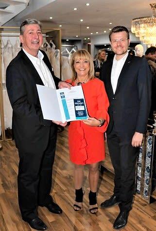 v.l.: HBE-Bezirksgeschäftsführer Uwe H. Werner; Dominic Armbrüster, Geschäftsführerin Herzog Braut- und Abendmode, Dominic Nürnberg GmbH; CSU Fraktionsvorsitzender Marcus König